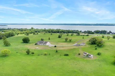 19800 Stephan Dr, Starbuck, MN 56381