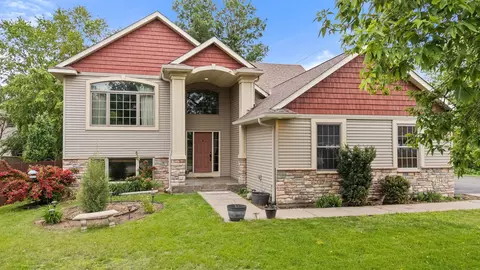 2540 Hamline Ave N, Roseville, MN 55113