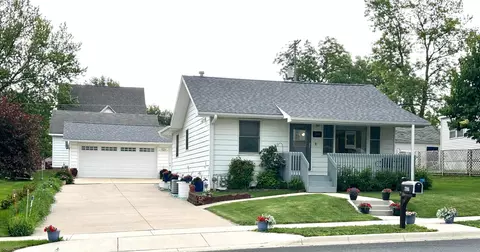 607 S Washington Ave, Spring Valley, MN 55975