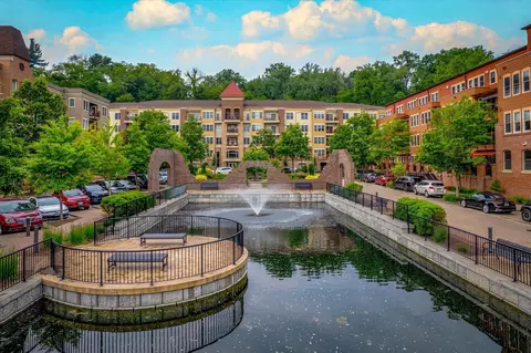 630 Main St N #411, Stillwater, MN 55082
