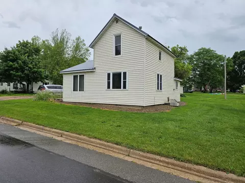 204 John St, Le Roy, MN 55951