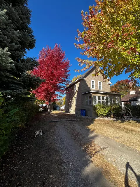 821 3rd Ave, Madison, MN 56256