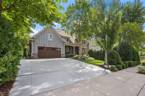 221 George St, Excelsior, MN 55331