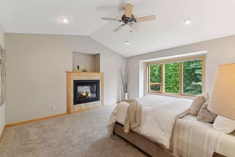 Bedroom - 1614 Maple Manors Ct, Mound, MN 55364 photo 2 of 4