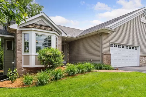 1614 Maple Manors Ct, Mound, MN 55364