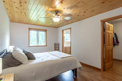 Bedroom - 8290 Gladstone Lake Rd, Brainerd, MN 56401 photo 2 of 5