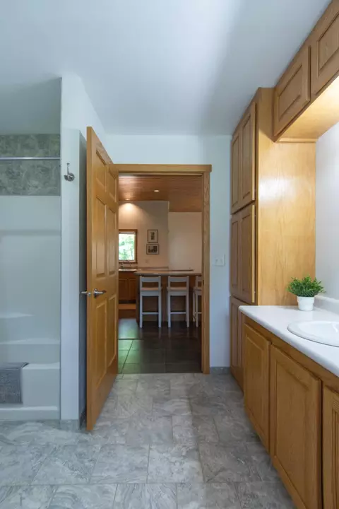 Bath - 8290 Gladstone Lake Rd, Brainerd, MN 56401 photo 4 of 4