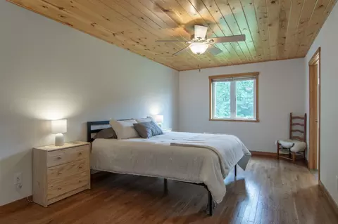 Bedroom - 8290 Gladstone Lake Rd, Brainerd, MN 56401 photo 1 of 5
