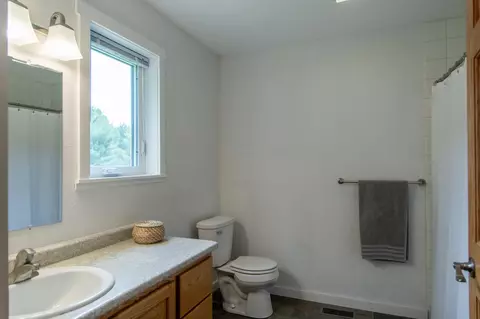 Bath - 8290 Gladstone Lake Rd, Brainerd, MN 56401 photo 2 of 4