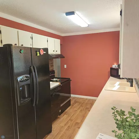 327 6th Ave, Mapleton, ND 58059 photo 3