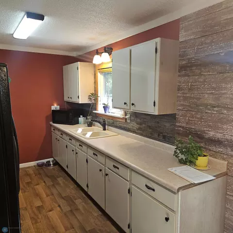327 6th Ave, Mapleton, ND 58059 photo 4