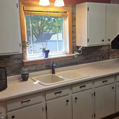 327 6th Ave, Mapleton, ND 58059 photo 5