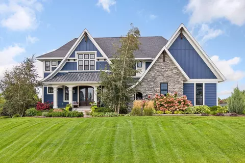 7568 Glen Alcove, Woodbury, MN 55129