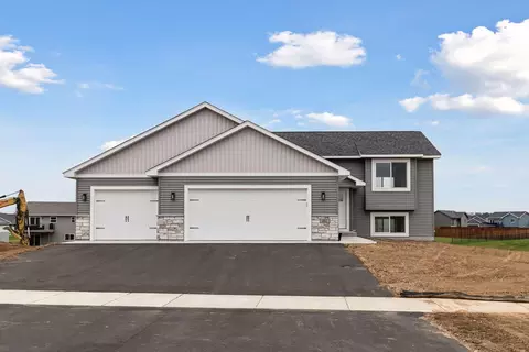491 Coyote Way, New Richmond, WI 54017