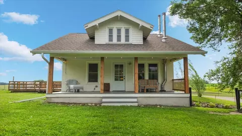 21038 Lace Ave, Hutchinson, MN 55350