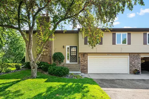 10372 Balsam Ln, Eden Prairie, MN 55347