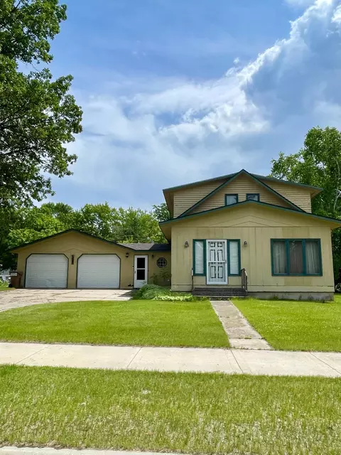 116 Tousley Ave N, New York Mills, MN 56567