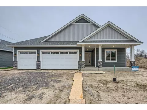 6326 Goodwin Ln, Wyoming, MN 55092