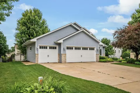 121 Arbor St, Northfield, MN 55057