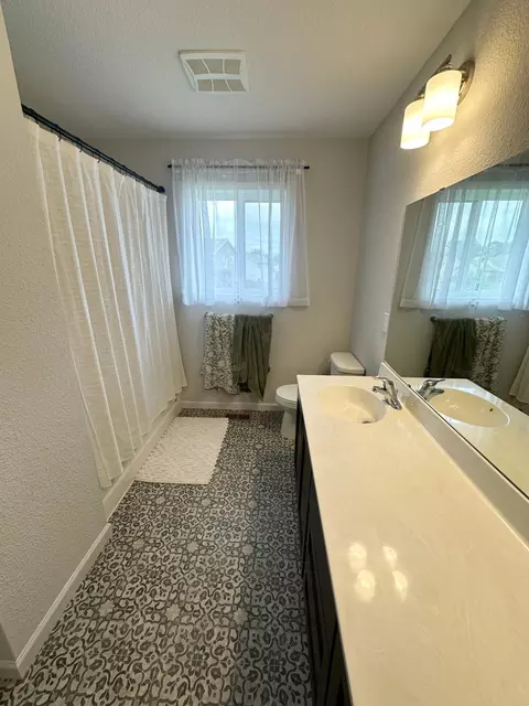 Bath - 830 Nelson Ave, Mora, MN 55051 photo 2 of 3