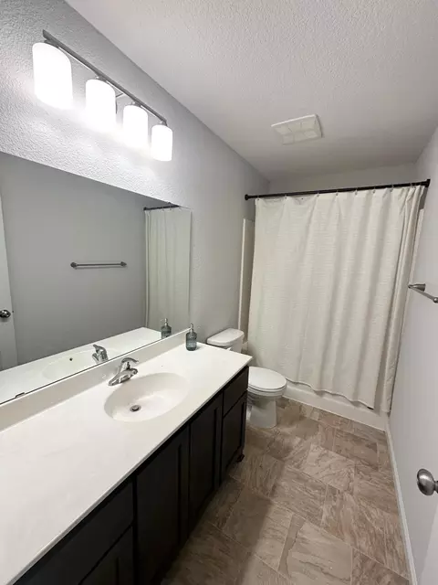 Bath - 830 Nelson Ave, Mora, MN 55051 photo 3 of 3