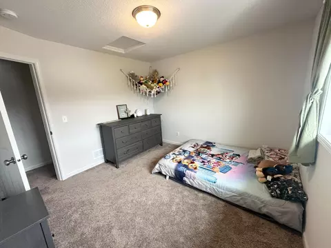 Bedroom - 830 Nelson Ave, Mora, MN 55051 photo 4 of 5