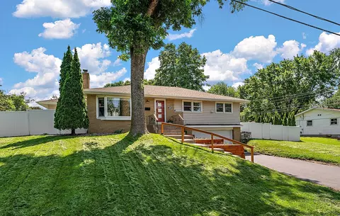 3640 Georgia Ave N, Crystal, MN 55427