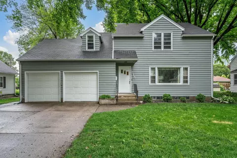 516 E School St, Owatonna, MN 55060