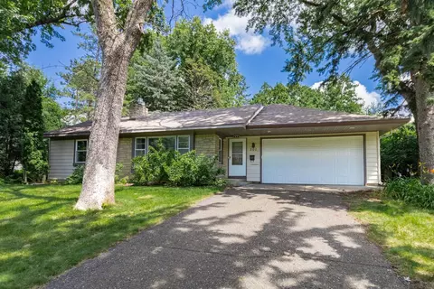 201 Turnpike Rd, Golden Valley, MN 55416