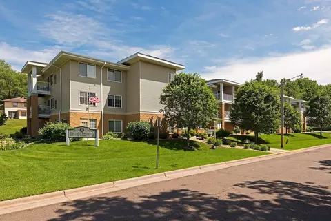 1600 Arundel St #201, Saint Paul, MN 55117
