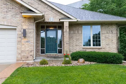 12997 Garvin Brook Ln, Apple Valley, MN 55124