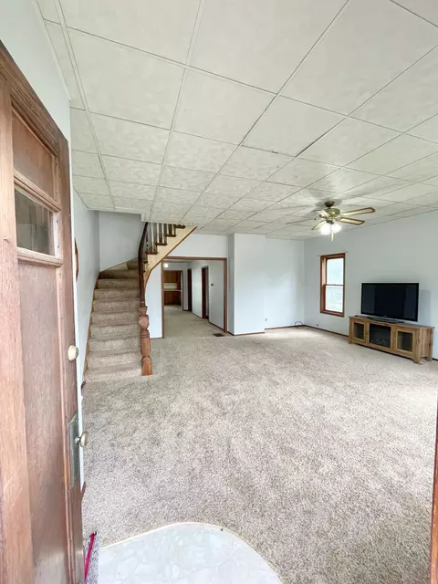 212 E Sanborn St, Springfield, MN 56087 photo 5