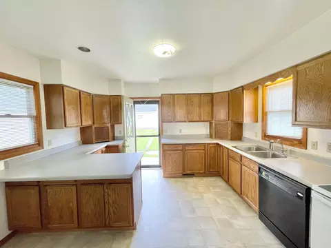 212 E Sanborn St, Springfield, MN 56087 photo 14