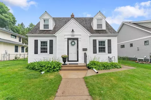 1921 James Ave, Saint Paul, MN 55105