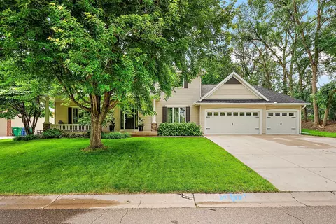 4860 Minnesota Ln N, Plymouth, MN 55446