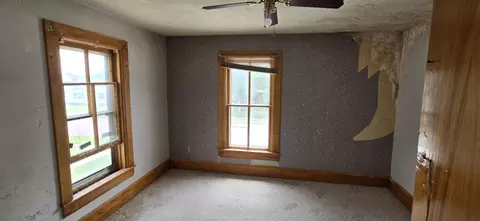 Bedroom - 922 White St, Jackson, MN 56143 photo 3 of 4