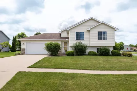804 Johns Ln SE, Stewartville, MN 55976