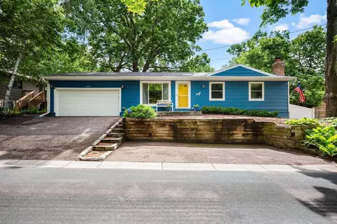 2130 Hickory Ln, Mound, MN 55364