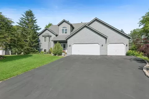 8635 Chanhassen Hills Dr N, Chanhassen, MN 55317
