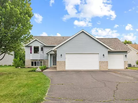 6735 378th St, North Branch, MN 55056