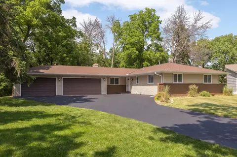 10700 27th Ave S, Burnsville, MN 55337