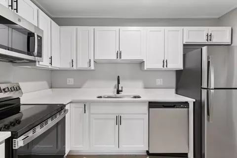10501 Cedar Lake Rd #515, Minnetonka, MN 55305