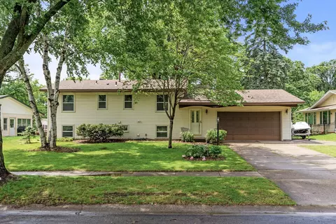 13873 Gladiola Way, Apple Valley, MN 55124