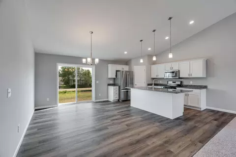621 47th Ave NE, Saint Cloud, MN 56304