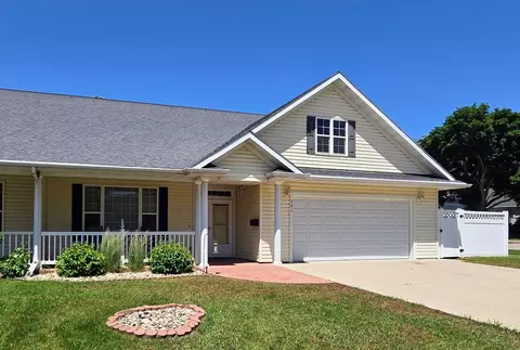 301 6th St SW, Pipestone, MN 56164