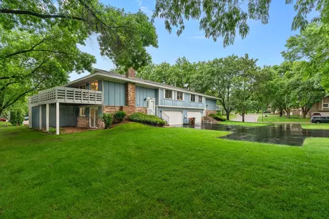 6881 Stratford Rd, Woodbury, MN 55125