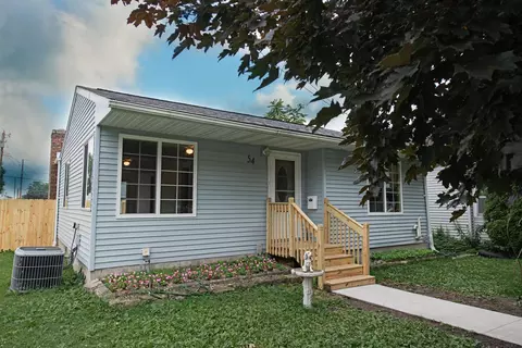 54 Lenox St, Winona, MN 55987