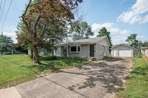 609 Grant St, Anoka, MN 55303