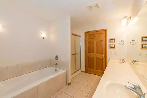 Bath - 17834 Hideway Dr, Brainerd, MN 56401 photo 1 of 2