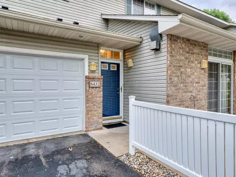 8432 Cortland Rd, Eden Prairie, MN 55344